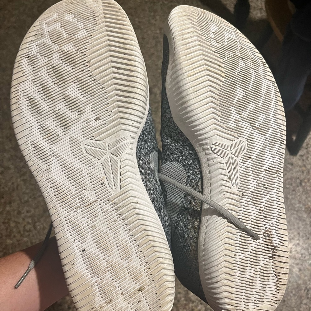 Nikes - Picture 10 of 11